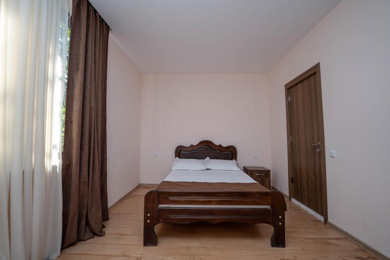 Guest House Gold Телави Екстериор снимка